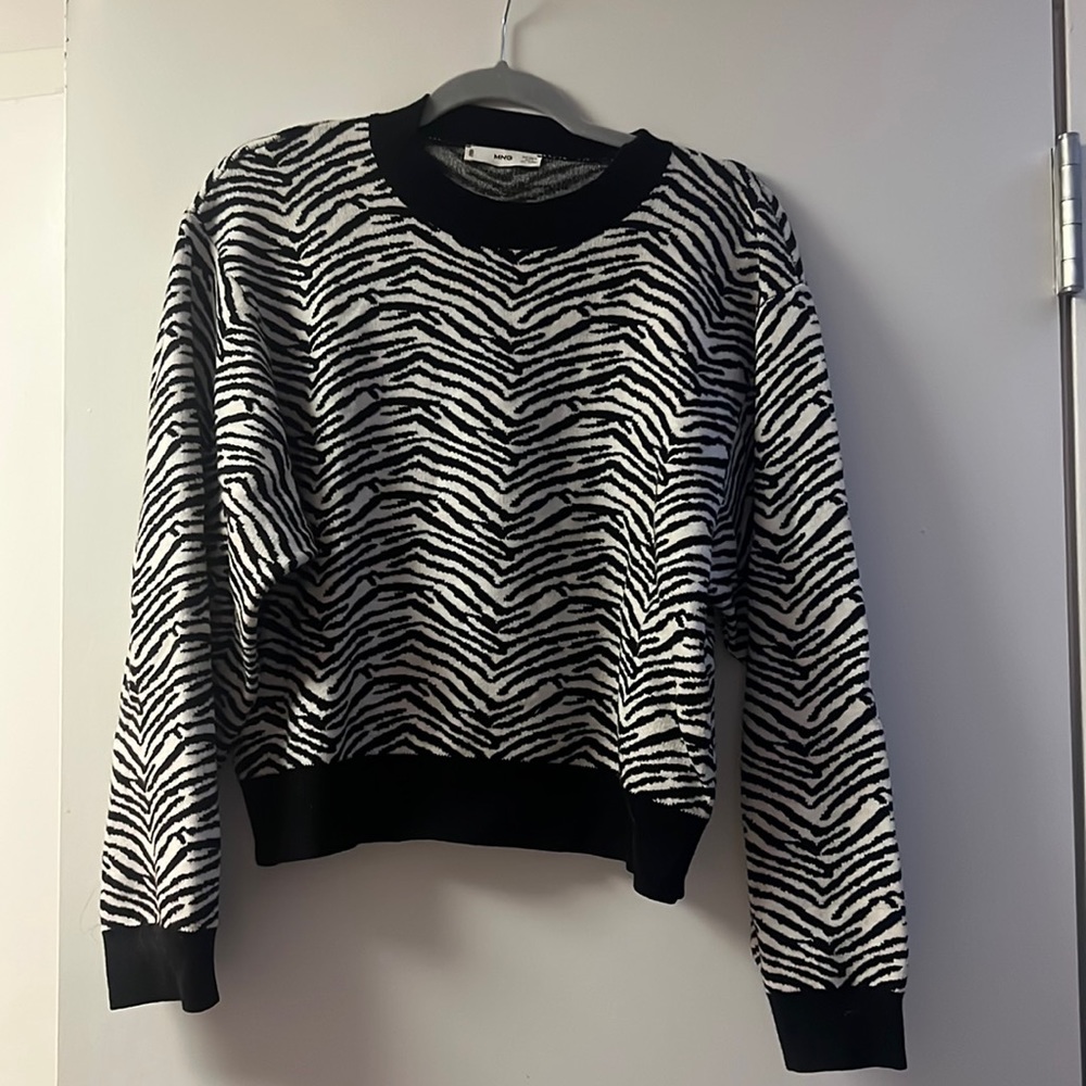 Mango zebra print sweater in size medium. Great for winter and fall
